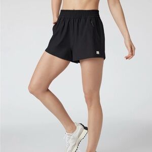 Vuori Dash 2.0 Shorts
